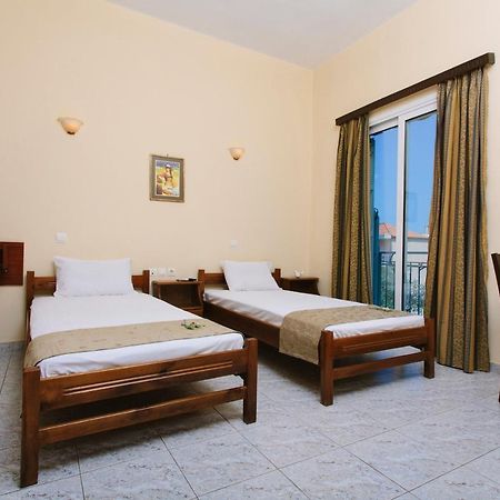 Hotel Loula Rooms And Apartments Kamena Vourla Dış mekan fotoğraf