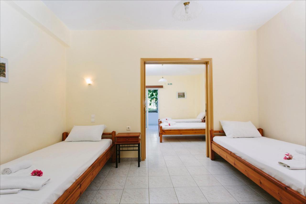 Hotel Loula Rooms And Apartments Kamena Vourla Dış mekan fotoğraf
