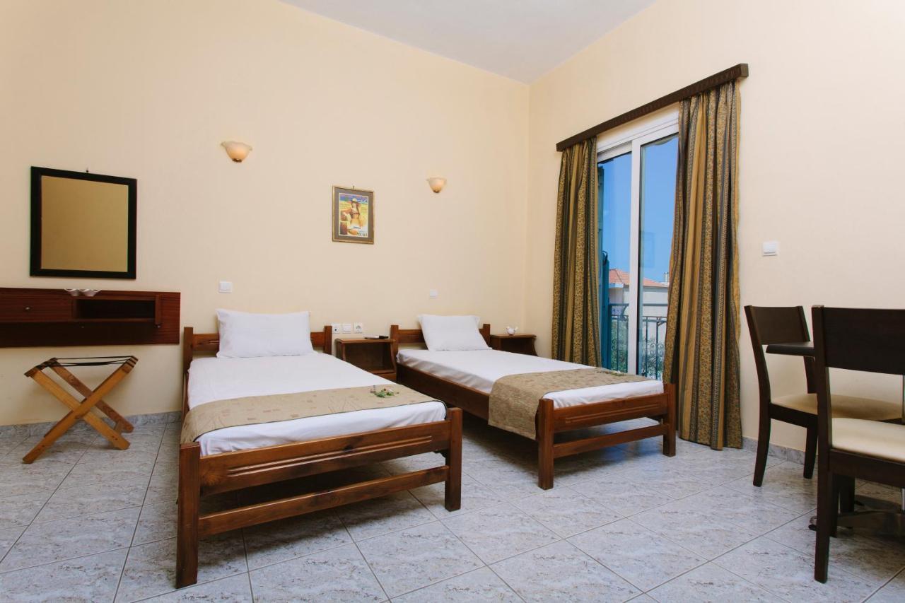 Hotel Loula Rooms And Apartments Kamena Vourla Dış mekan fotoğraf