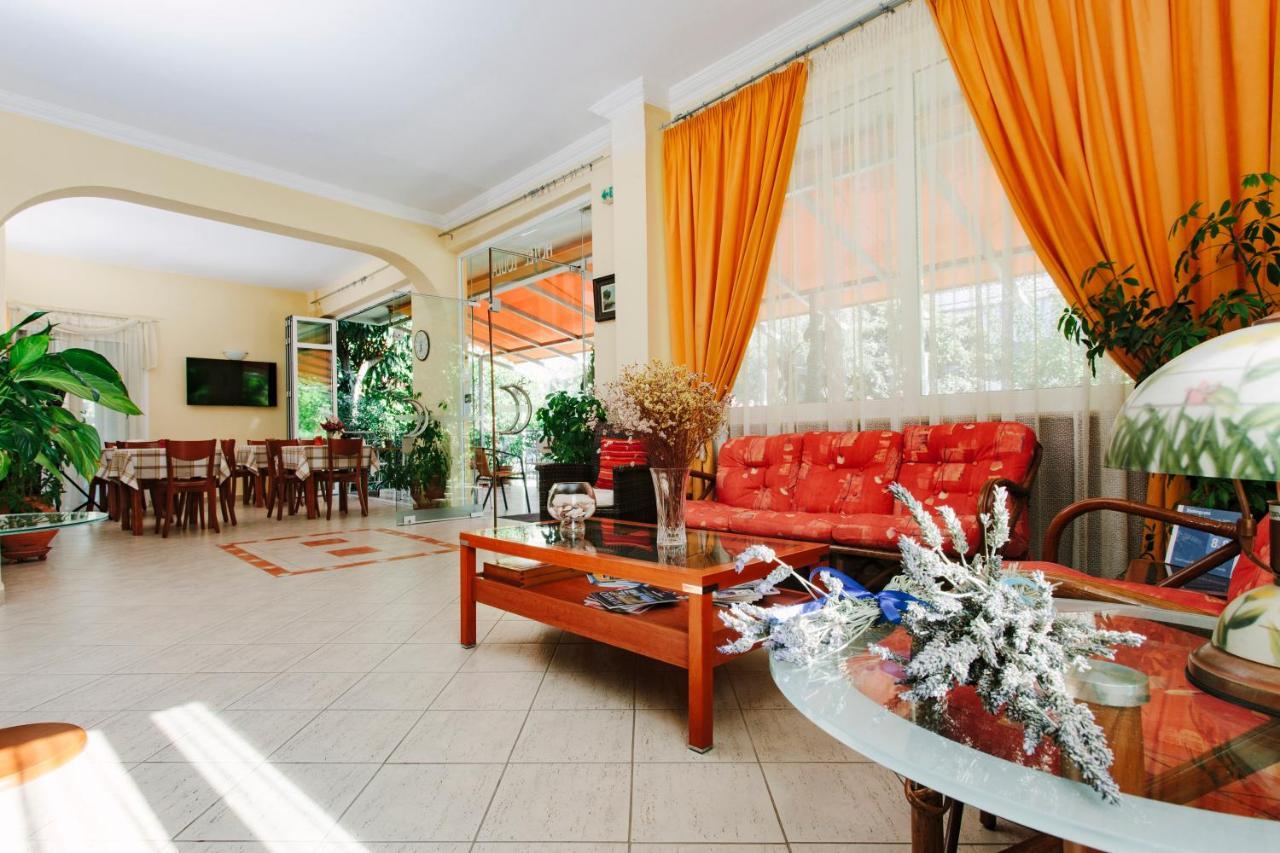 Hotel Loula Rooms And Apartments Kamena Vourla Dış mekan fotoğraf