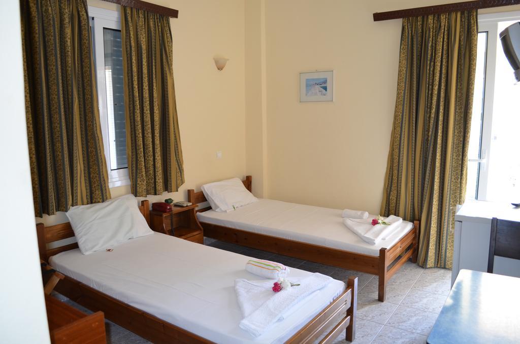 Hotel Loula Rooms And Apartments Kamena Vourla Dış mekan fotoğraf